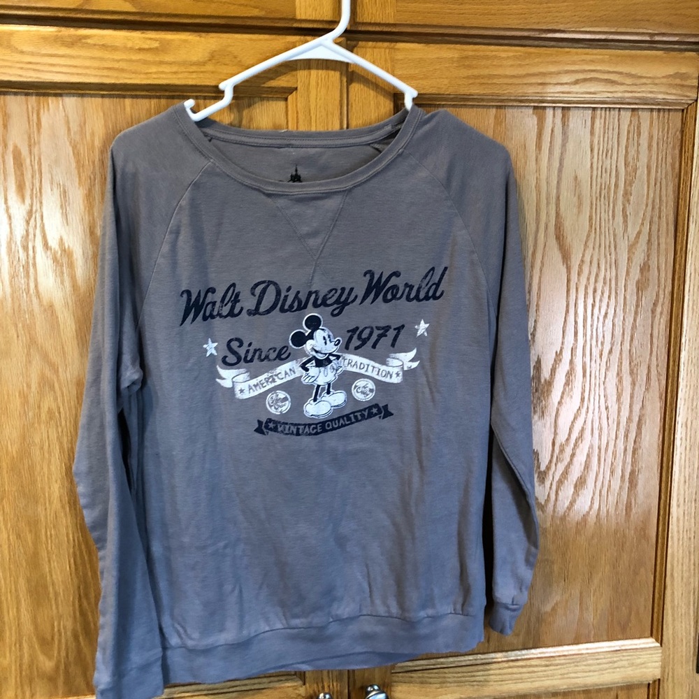 Xl Disney Mickey Mouse sweatshirt